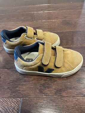 Veja Kids Sneakers in Mustard and Navy